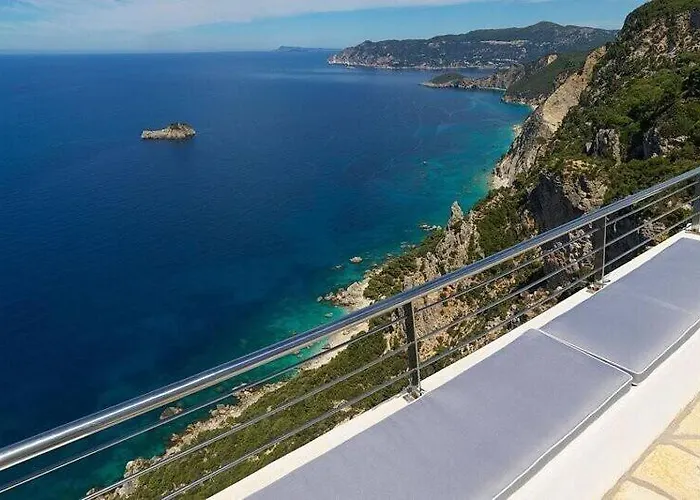 Clifftop Vila Giannádes