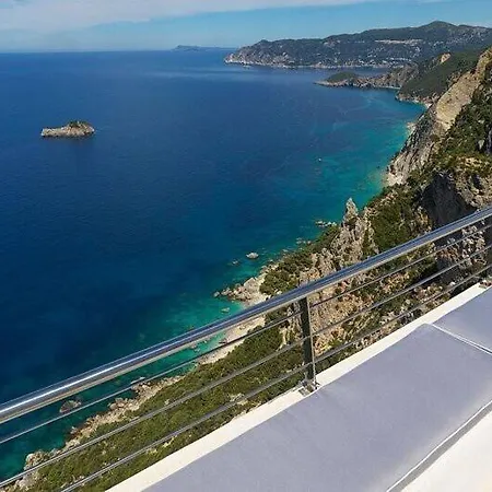 Clifftop Vilă Giannádes